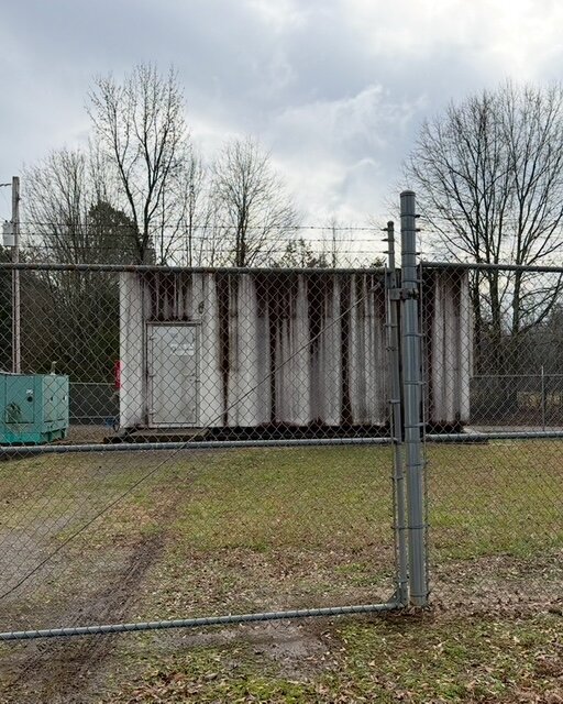 Metal building before cleaning